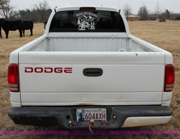 image for item J2307 1998 Dodge Dakota Sport Club Cab pickup truck