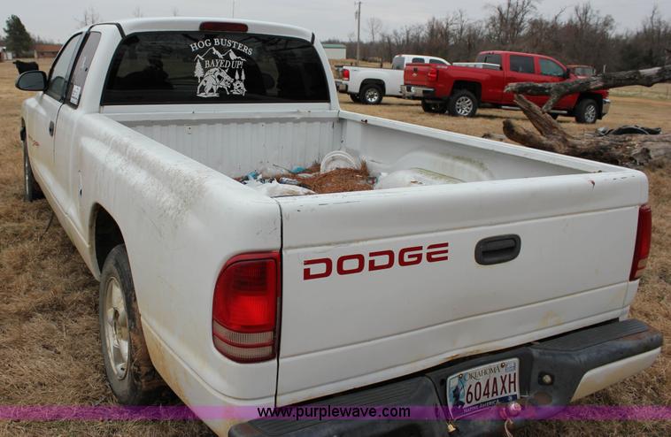 image for item J2307 1998 Dodge Dakota Sport Club Cab pickup truck