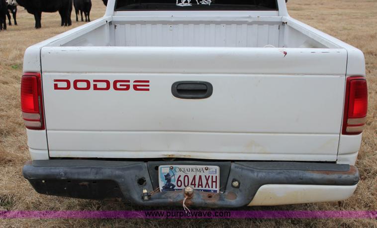image for item J2307 1998 Dodge Dakota Sport Club Cab pickup truck