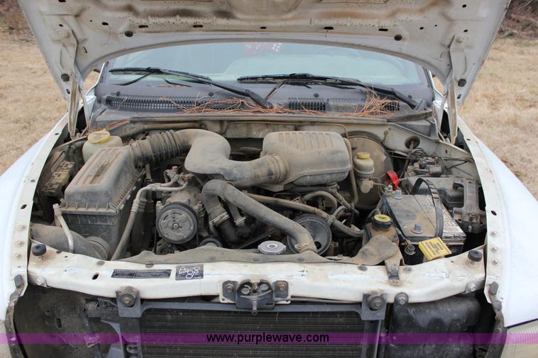 image for item J2307 1998 Dodge Dakota Sport Club Cab pickup truck