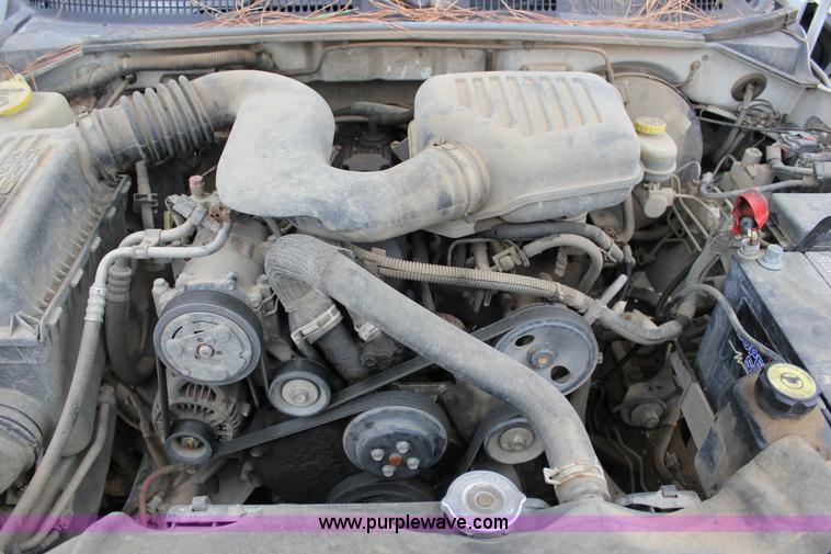 image for item J2307 1998 Dodge Dakota Sport Club Cab pickup truck