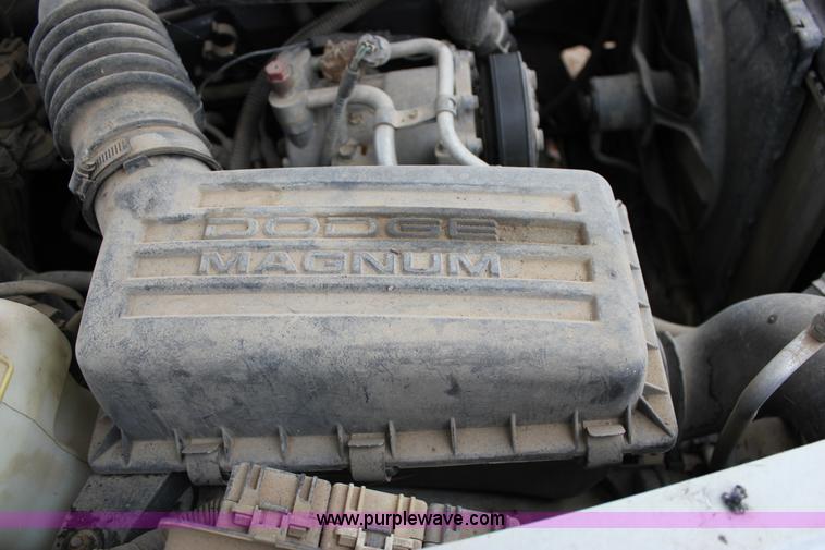 image for item J2307 1998 Dodge Dakota Sport Club Cab pickup truck