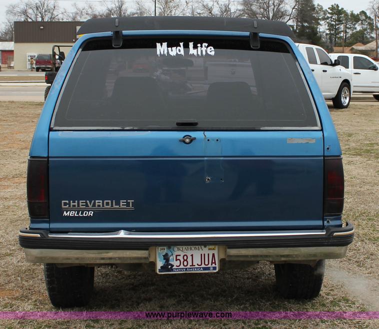 image for item J2310 1991 Chevrolet S10 Blazer Tahoe SUV