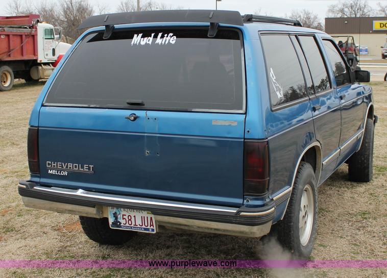image for item J2310 1991 Chevrolet S10 Blazer Tahoe SUV