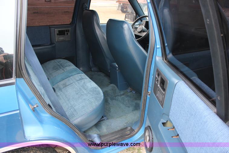 image for item J2310 1991 Chevrolet S10 Blazer Tahoe SUV