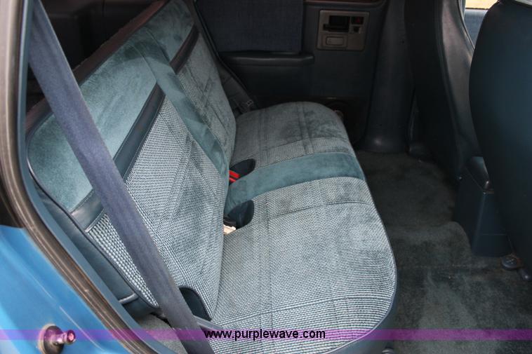 image for item J2310 1991 Chevrolet S10 Blazer Tahoe SUV
