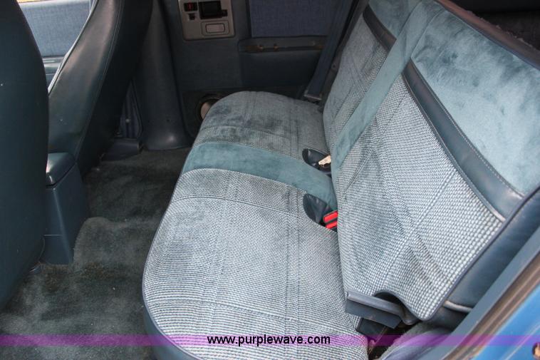 image for item J2310 1991 Chevrolet S10 Blazer Tahoe SUV