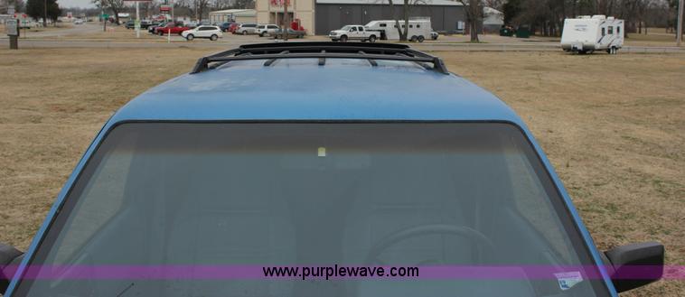 image for item J2310 1991 Chevrolet S10 Blazer Tahoe SUV