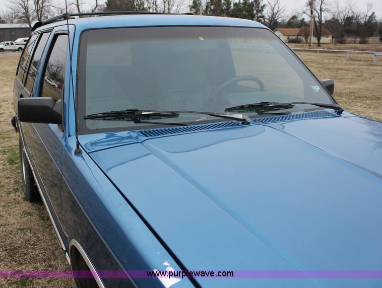 image for item J2310 1991 Chevrolet S10 Blazer Tahoe SUV