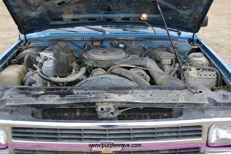 image for item J2310 1991 Chevrolet S10 Blazer Tahoe SUV