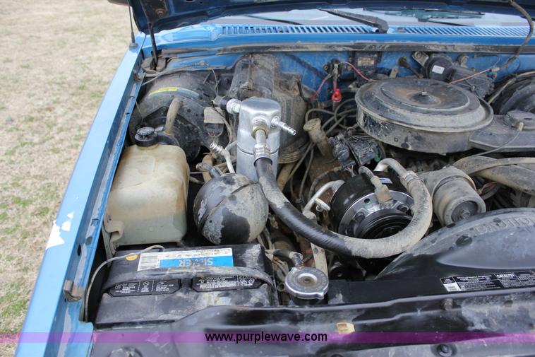 image for item J2310 1991 Chevrolet S10 Blazer Tahoe SUV