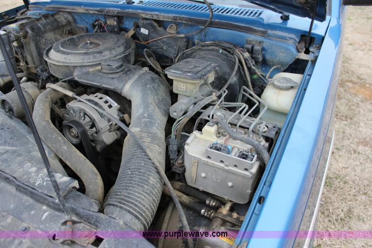 image for item J2310 1991 Chevrolet S10 Blazer Tahoe SUV