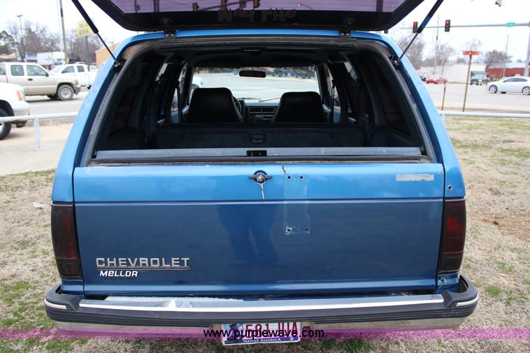 image for item J2310 1991 Chevrolet S10 Blazer Tahoe SUV