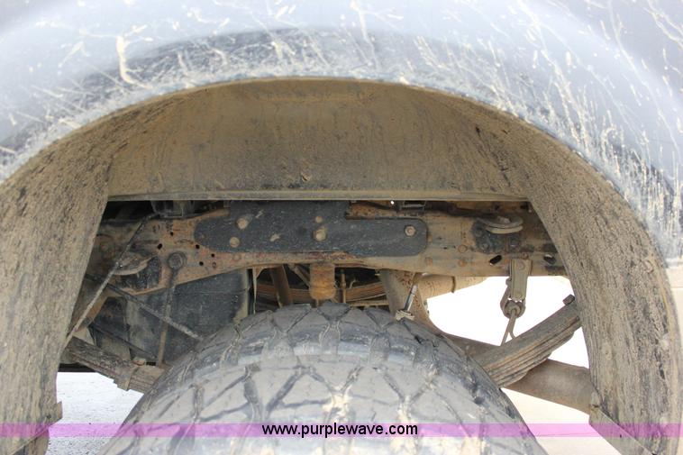 image for item J2311 2006 Ford F350 Super Duty Lariat Crew Cab pickup truck