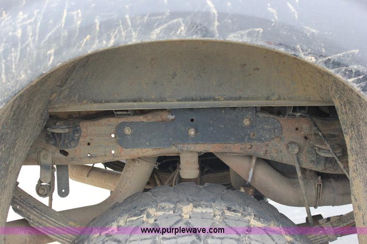 image for item J2311 2006 Ford F350 Super Duty Lariat Crew Cab pickup truck