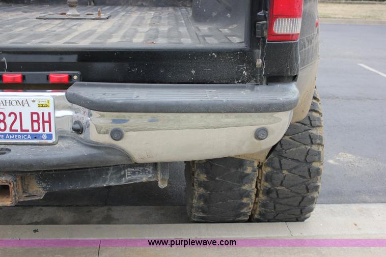 image for item J2311 2006 Ford F350 Super Duty Lariat Crew Cab pickup truck