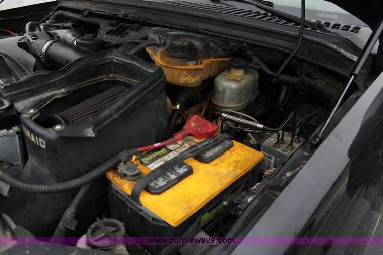 image for item J2311 2006 Ford F350 Super Duty Lariat Crew Cab pickup truck