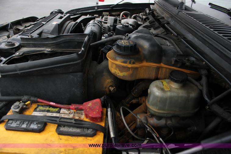 image for item J2311 2006 Ford F350 Super Duty Lariat Crew Cab pickup truck