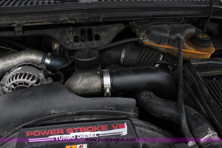 image for item J2311 2006 Ford F350 Super Duty Lariat Crew Cab pickup truck