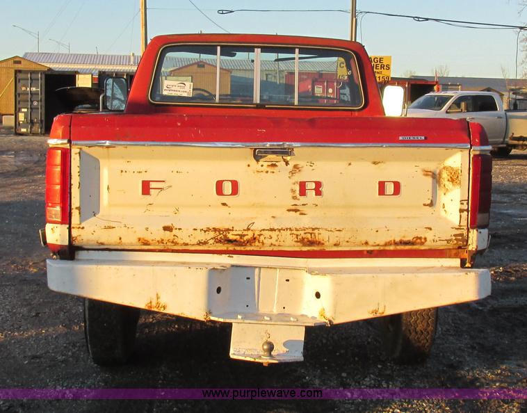 image for item K2022 1983 Ford F250 pickup truck