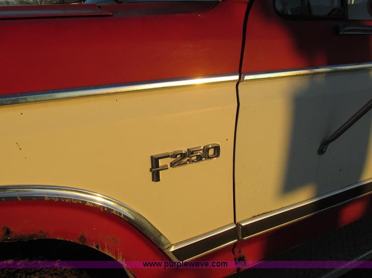 image for item K2022 1983 Ford F250 pickup truck