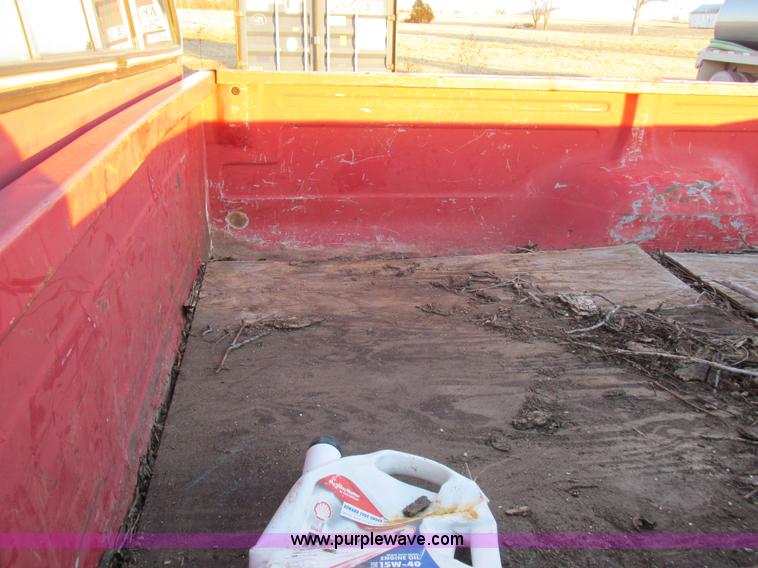 image for item K2022 1983 Ford F250 pickup truck