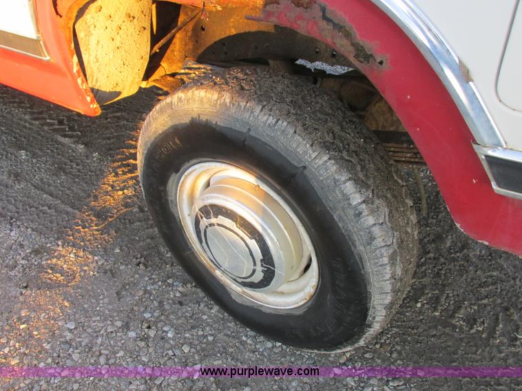 image for item K2022 1983 Ford F250 pickup truck