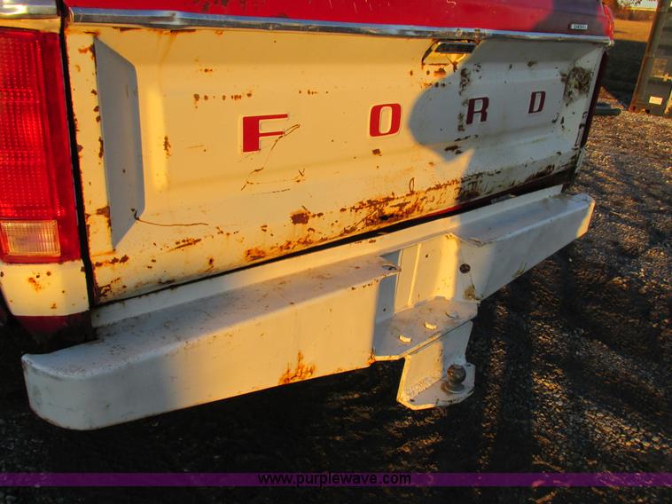 image for item K2022 1983 Ford F250 pickup truck