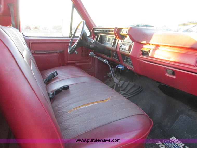 image for item K2022 1983 Ford F250 pickup truck