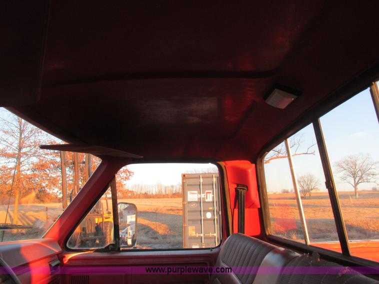 image for item K2022 1983 Ford F250 pickup truck