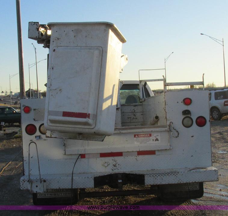 image for item K2024 1999 Ford F350 Super Duty bucket truck
