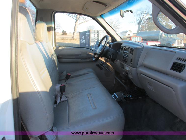 image for item K2024 1999 Ford F350 Super Duty bucket truck