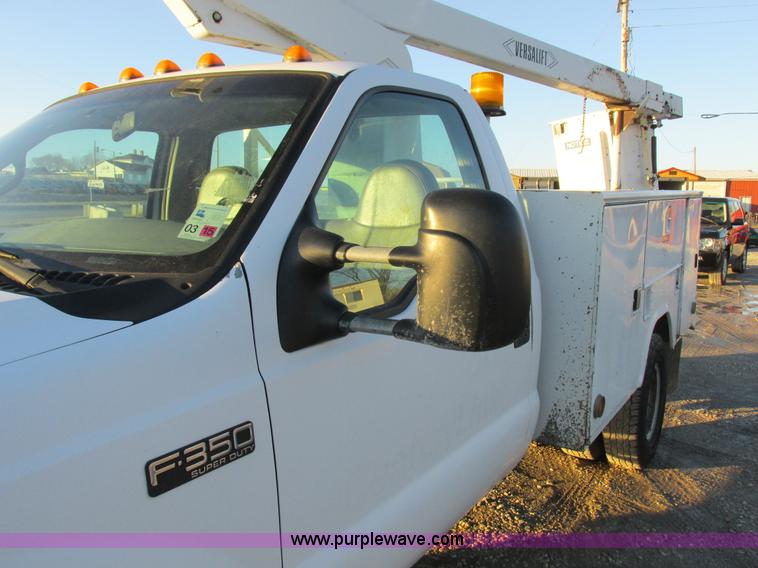 image for item K2024 1999 Ford F350 Super Duty bucket truck