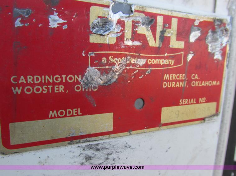 image for item K2024 1999 Ford F350 Super Duty bucket truck