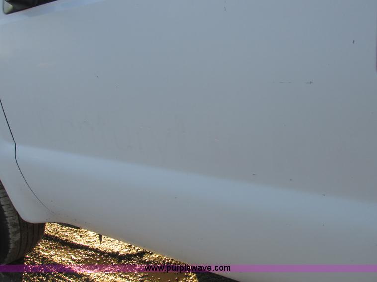 image for item K2024 1999 Ford F350 Super Duty bucket truck