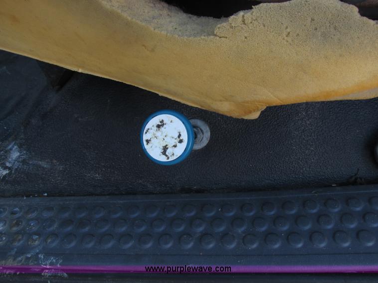 image for item K2024 1999 Ford F350 Super Duty bucket truck