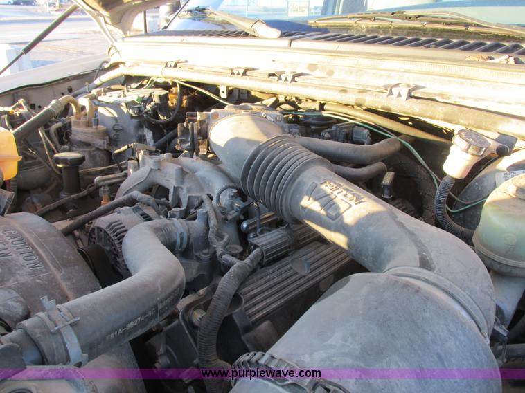 image for item K2024 1999 Ford F350 Super Duty bucket truck