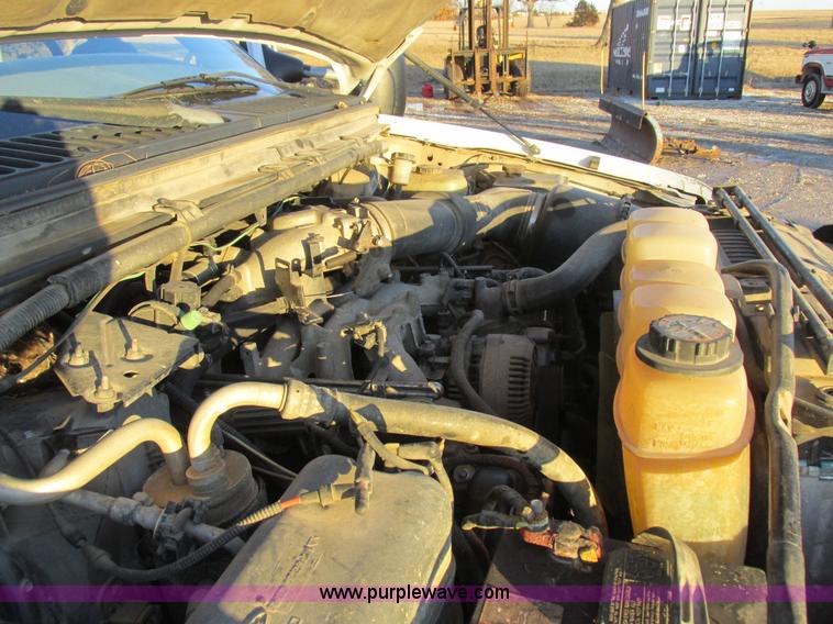 image for item K2024 1999 Ford F350 Super Duty bucket truck