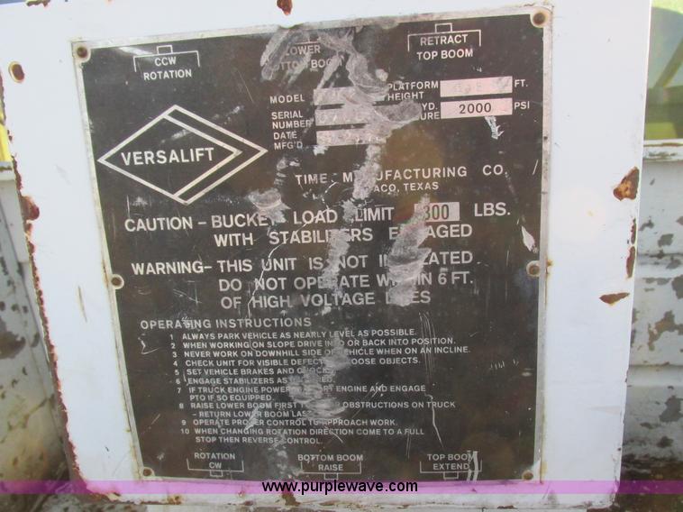 image for item K2024 1999 Ford F350 Super Duty bucket truck