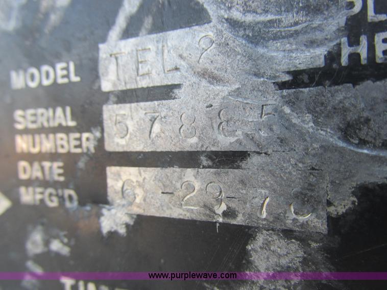 image for item K2024 1999 Ford F350 Super Duty bucket truck