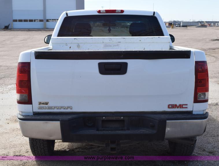 image for item K2307 2008 GMC Sierra 1500 pickup truck
