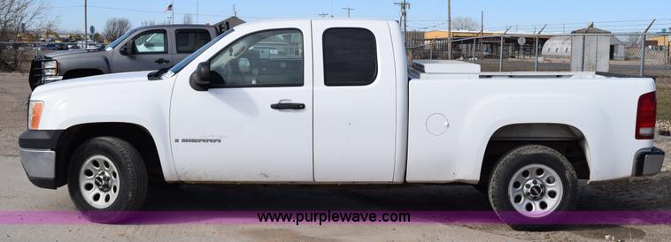 image for item K2307 2008 GMC Sierra 1500 pickup truck