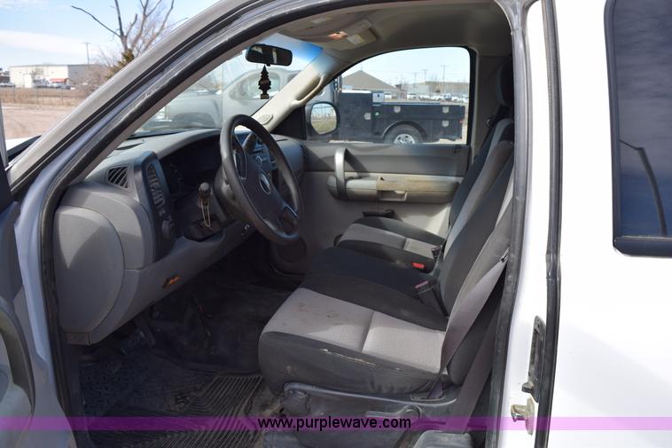 image for item K2307 2008 GMC Sierra 1500 pickup truck