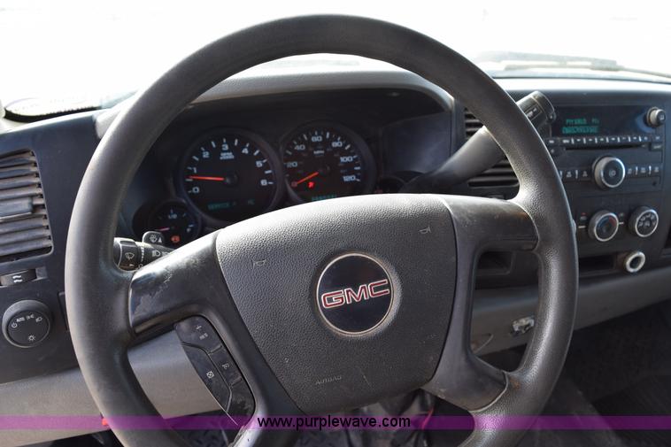 image for item K2307 2008 GMC Sierra 1500 pickup truck