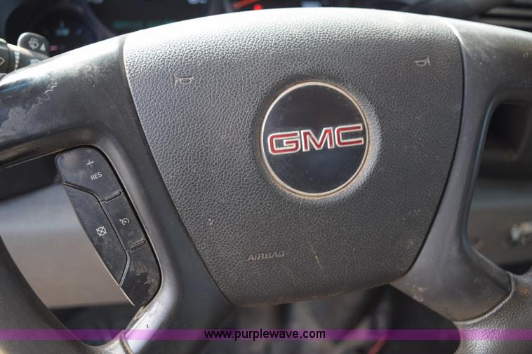 image for item K2307 2008 GMC Sierra 1500 pickup truck