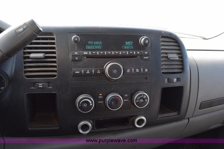 image for item K2307 2008 GMC Sierra 1500 pickup truck