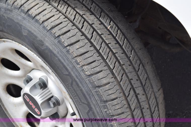 image for item K2307 2008 GMC Sierra 1500 pickup truck