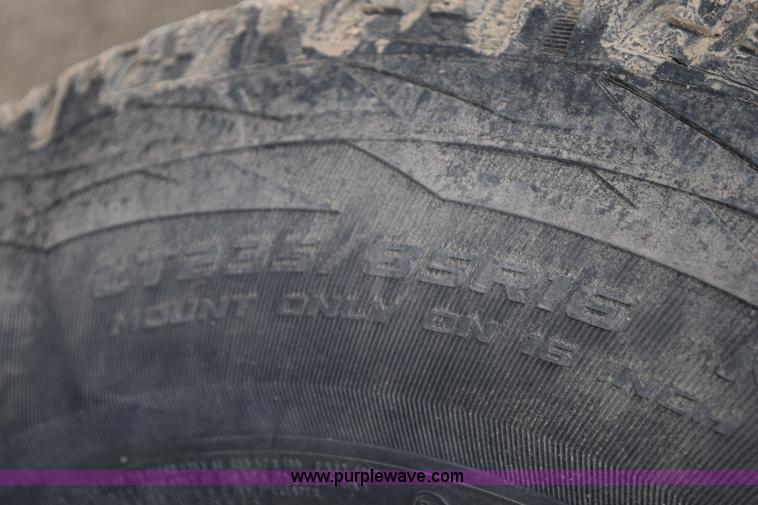 image for item K2321 2003 Ford F250 Super Duty XL SuperCab flatbed pickup truck