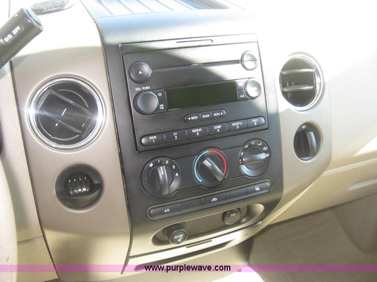 image for item K2875 2006 Ford F150 XLT SuperCab pickup truck