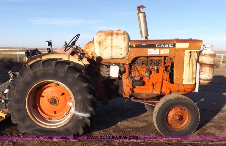 image for item K3181 Case 830 tractor